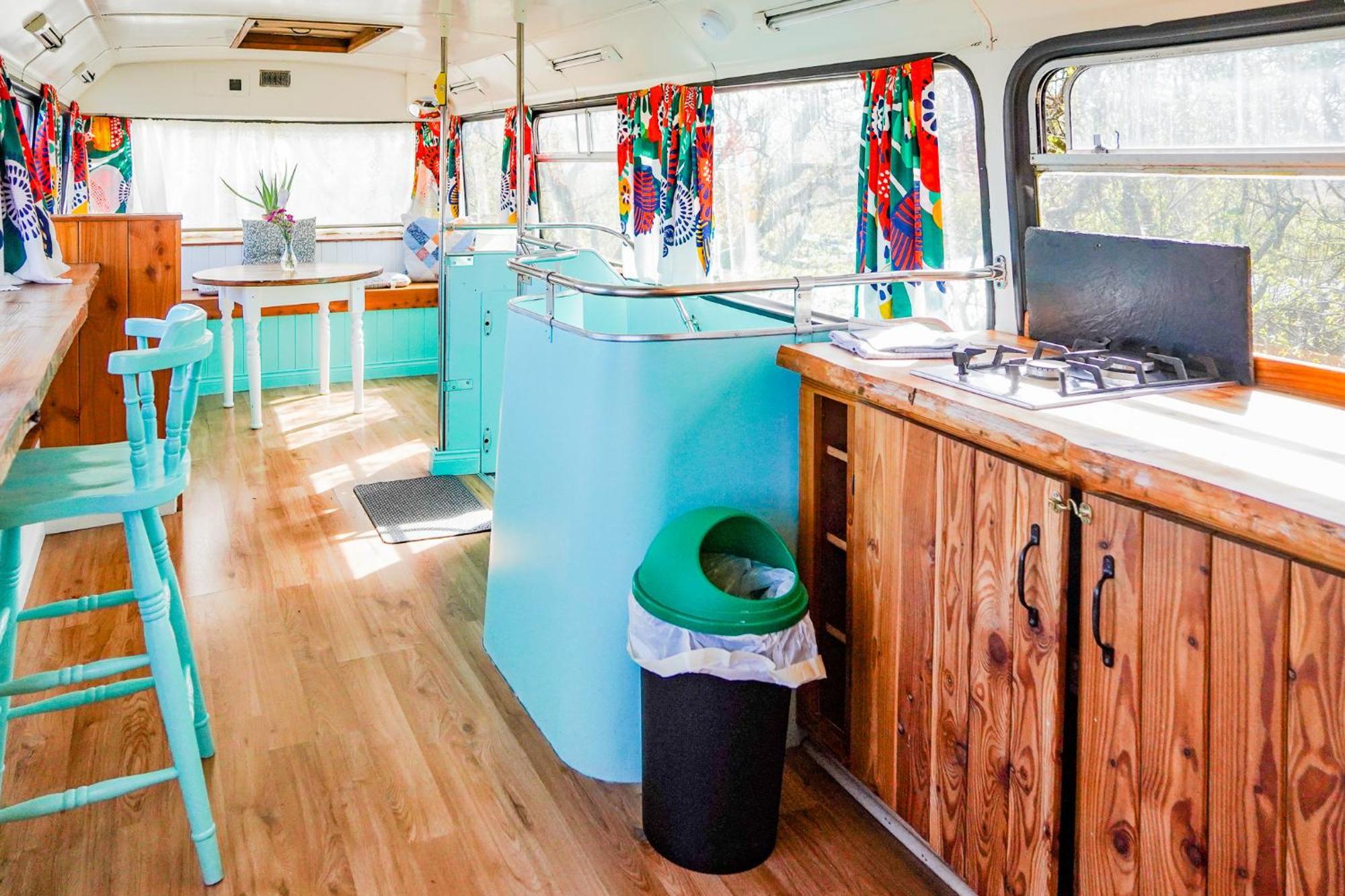Double Decker Bus At Valentia Island Escape 호텔 Chapeltown 외부 사진